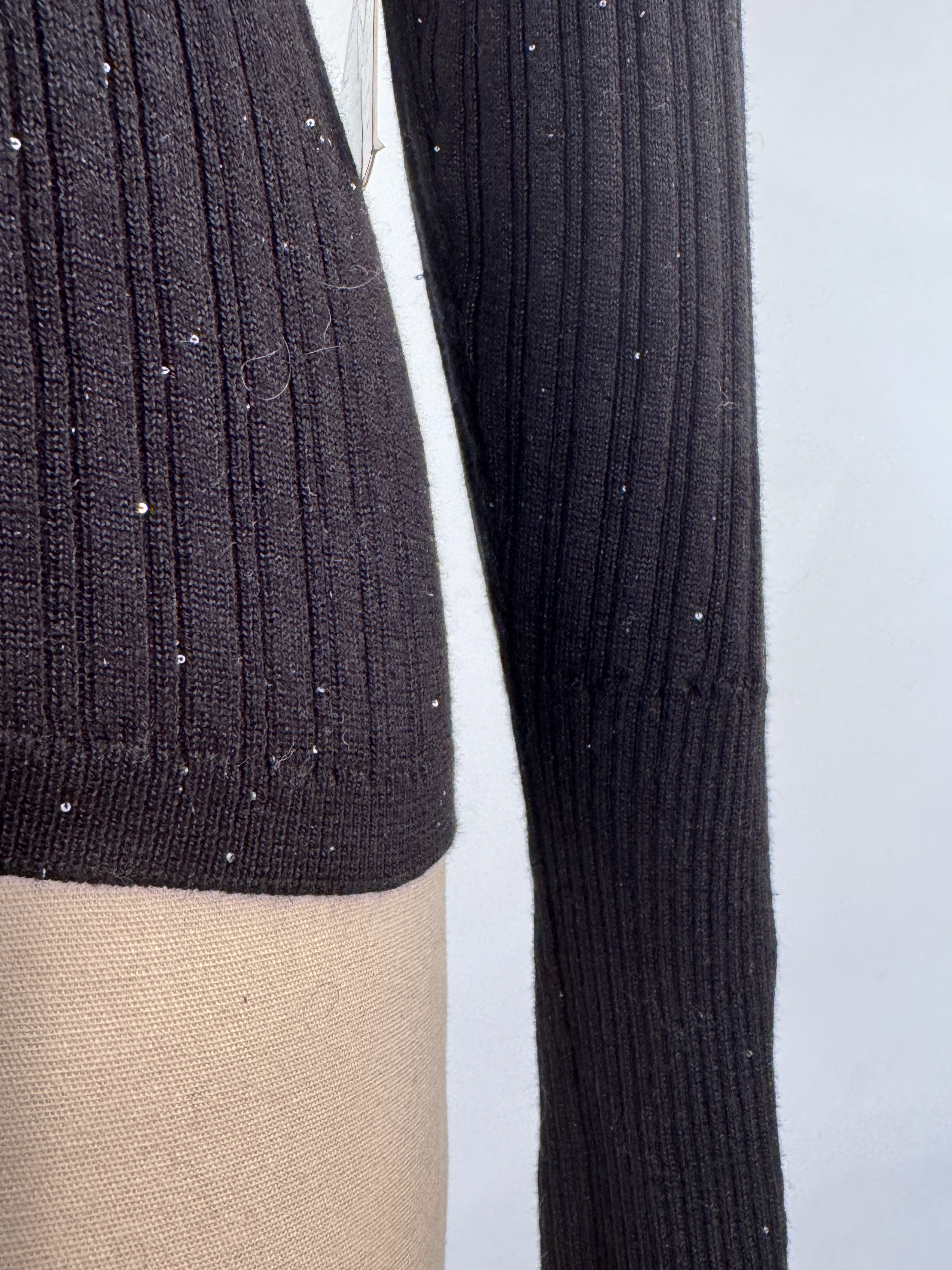 Slim-fit Seamless Wool Blend Pullover