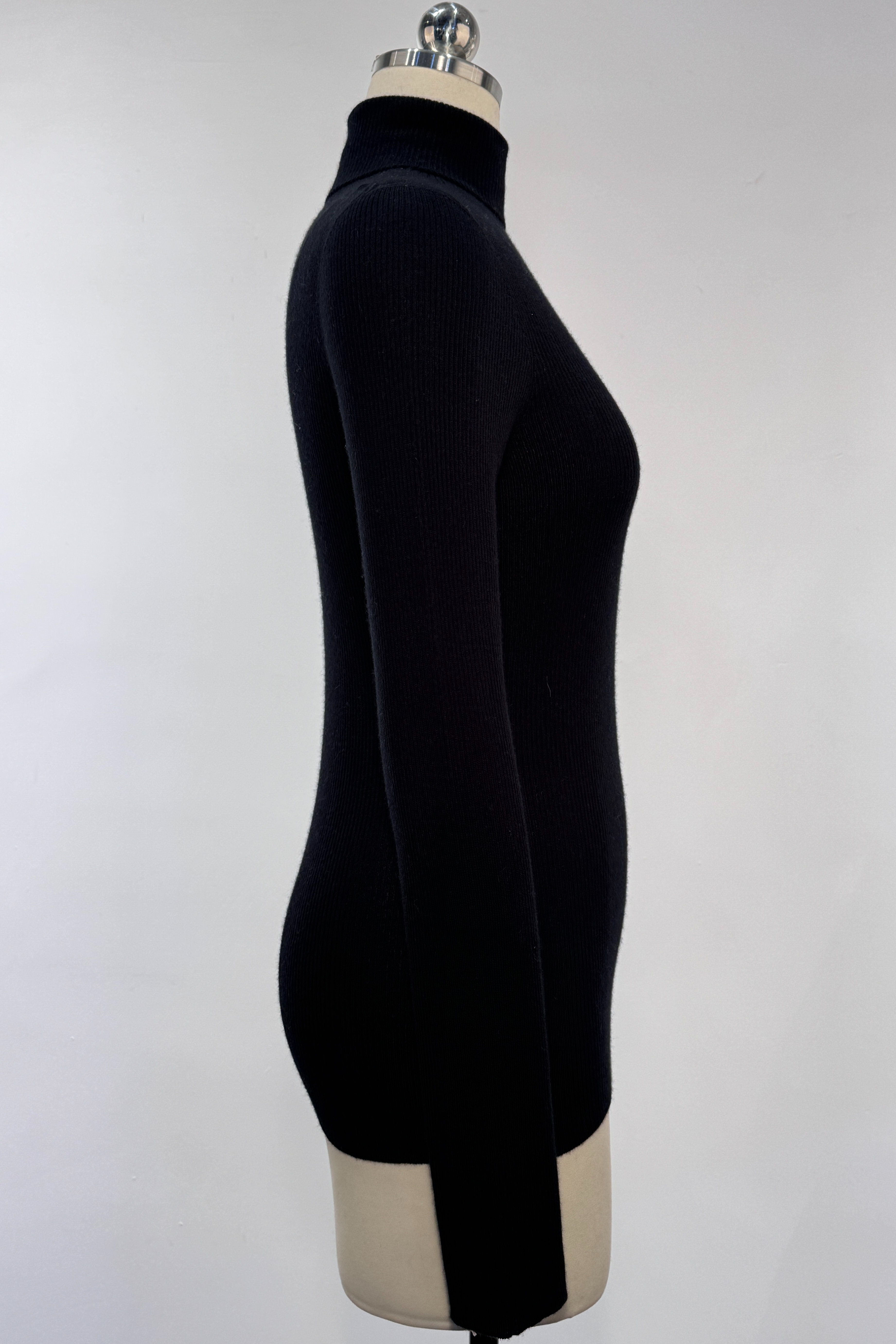  Cashmere and Silk Women's Seamless Turtleneck Layering Top