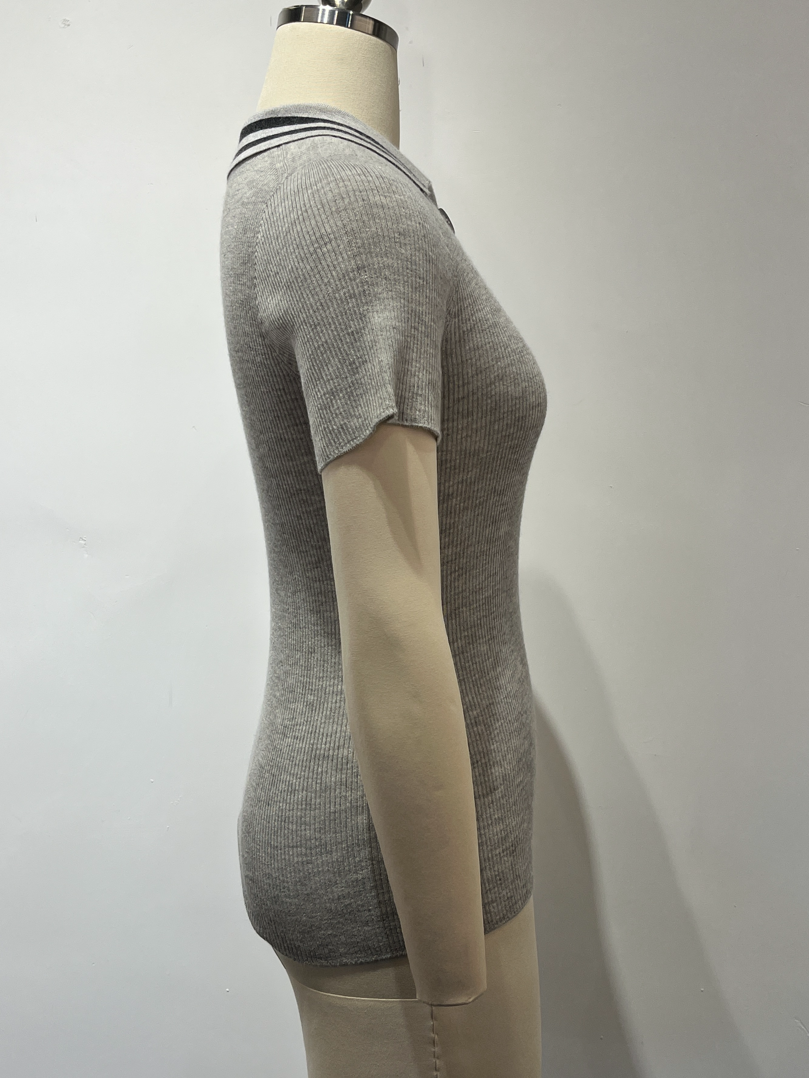 Cashmere and Silk Women's Polo - Style Seamless Top