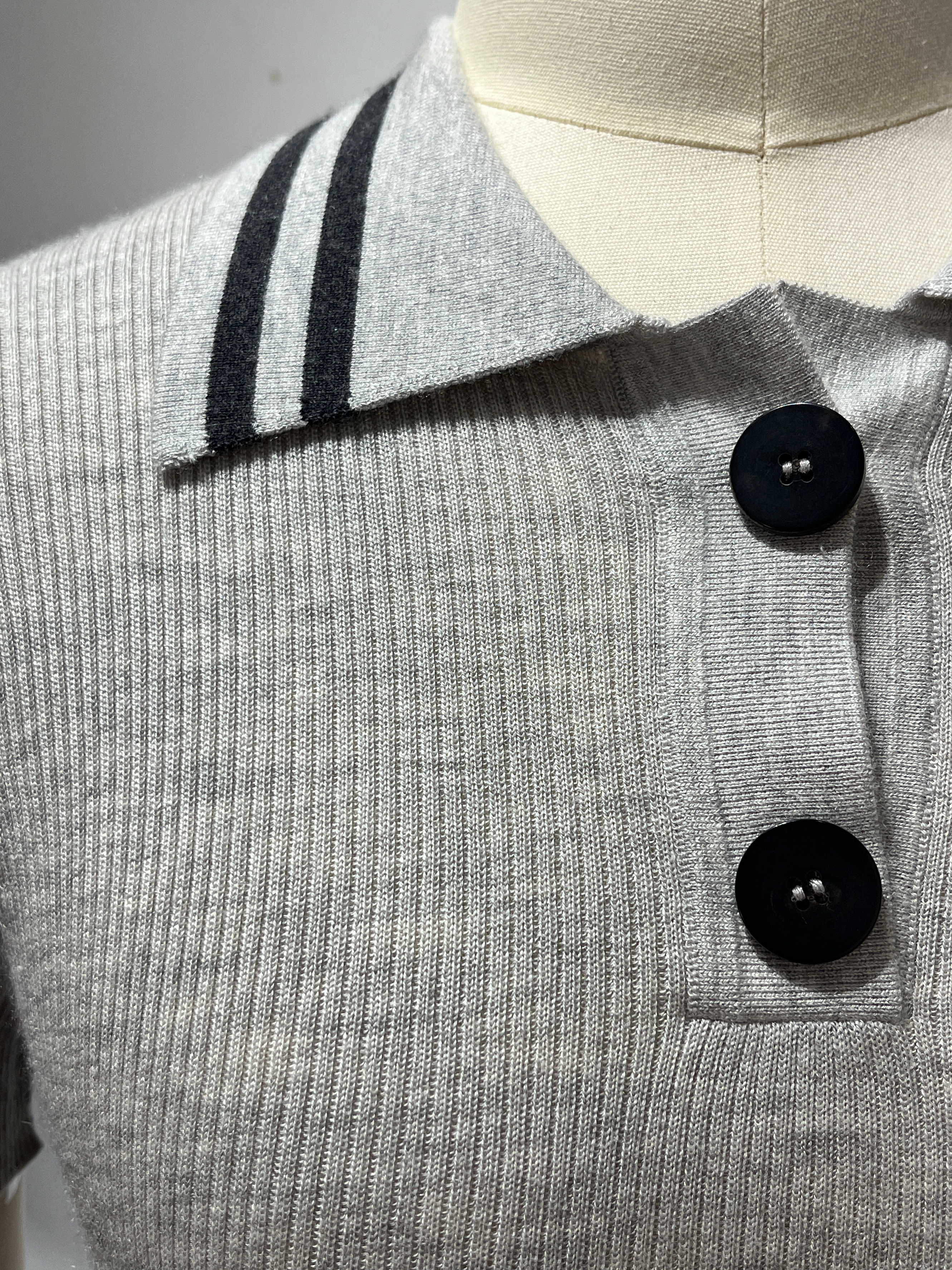Cashmere and Silk Women's Polo - Style Seamless Top