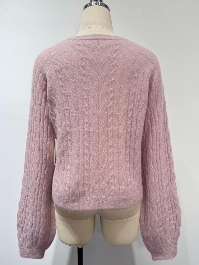 Cable-knit Seamless Sweater