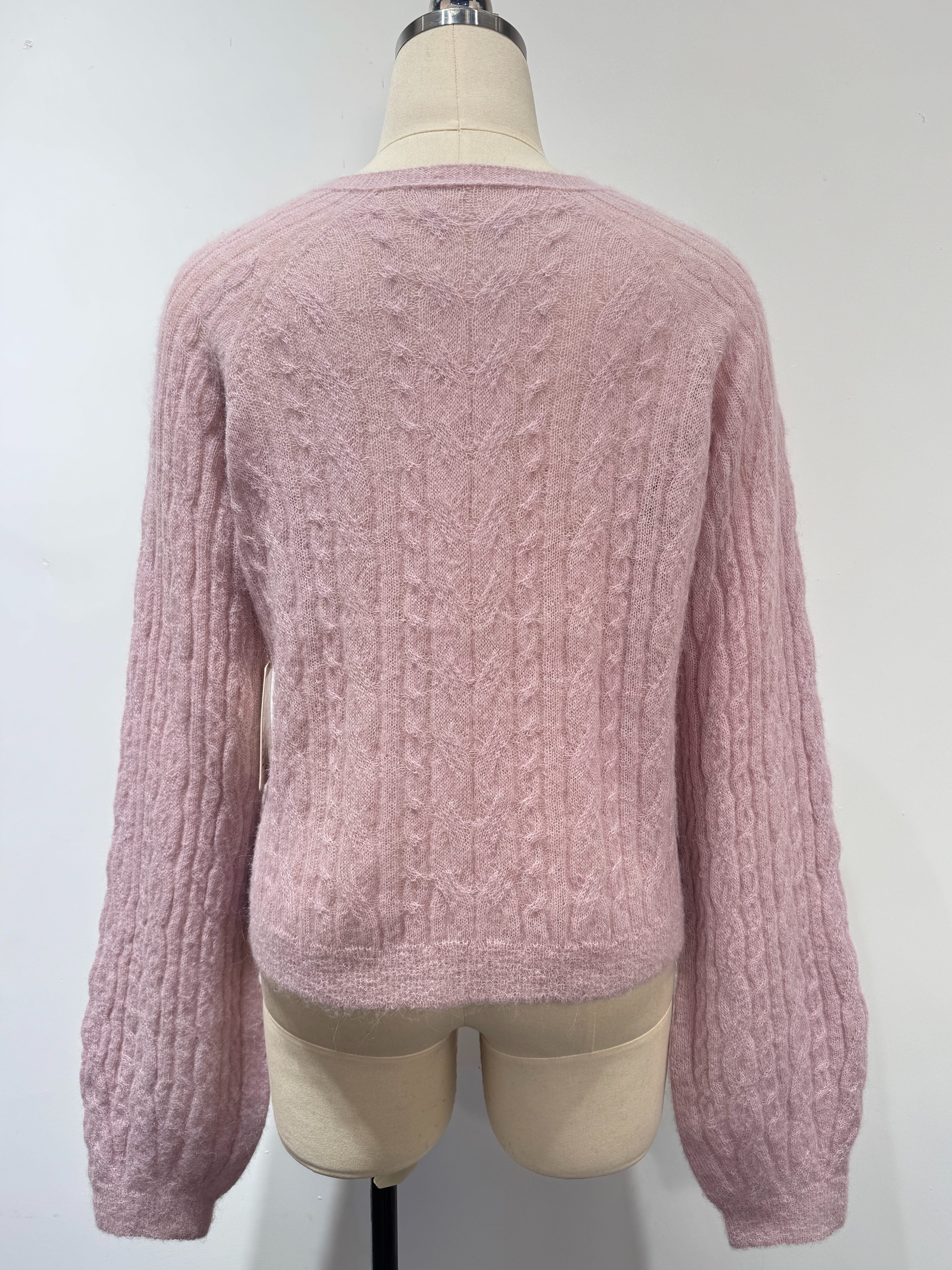 Kabelknochen nahtloser Pullover