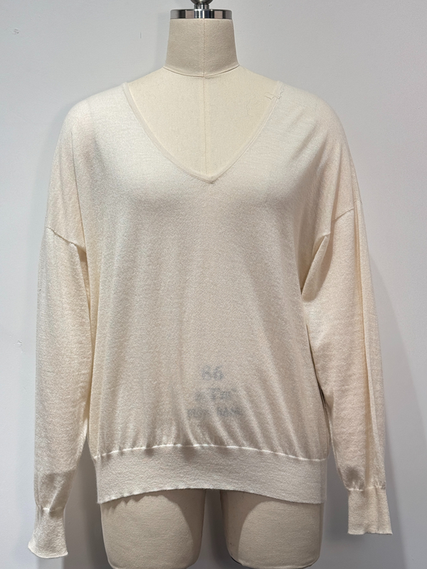 100% Cashmere Seamless V-Neck Basic Style