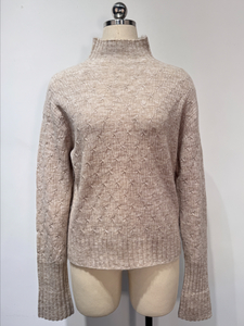 Nahtloser selbstgestalterter Pullover