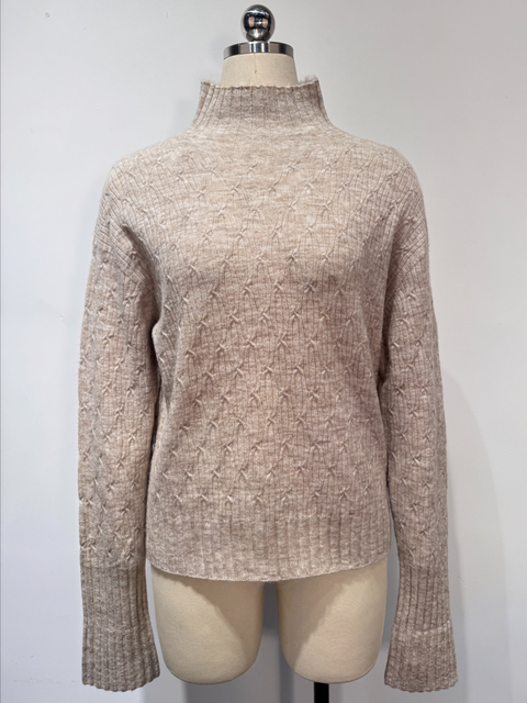 Seamless self-designed Sweater