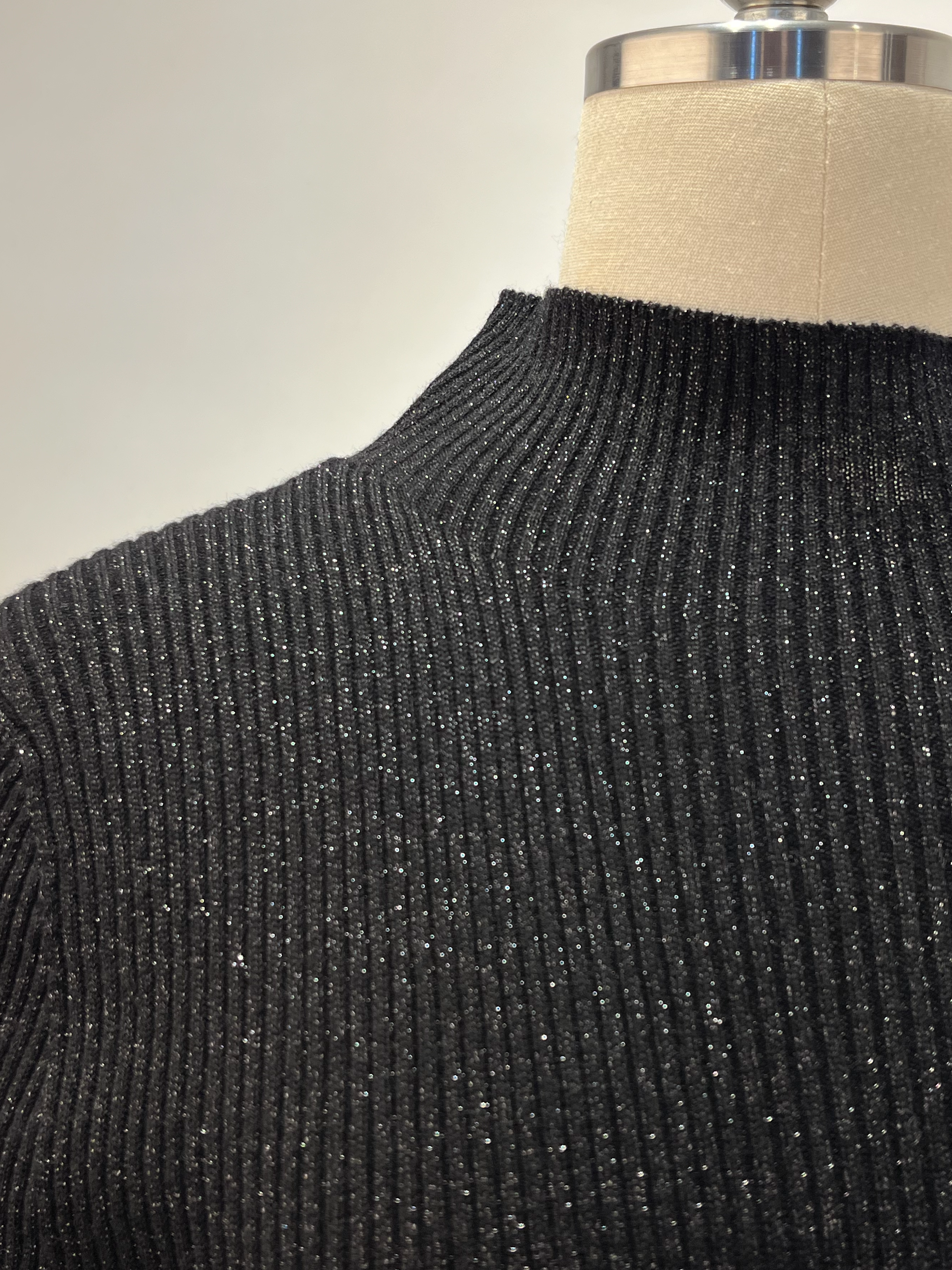 Ultra-Soft Wool Seamless Pullover