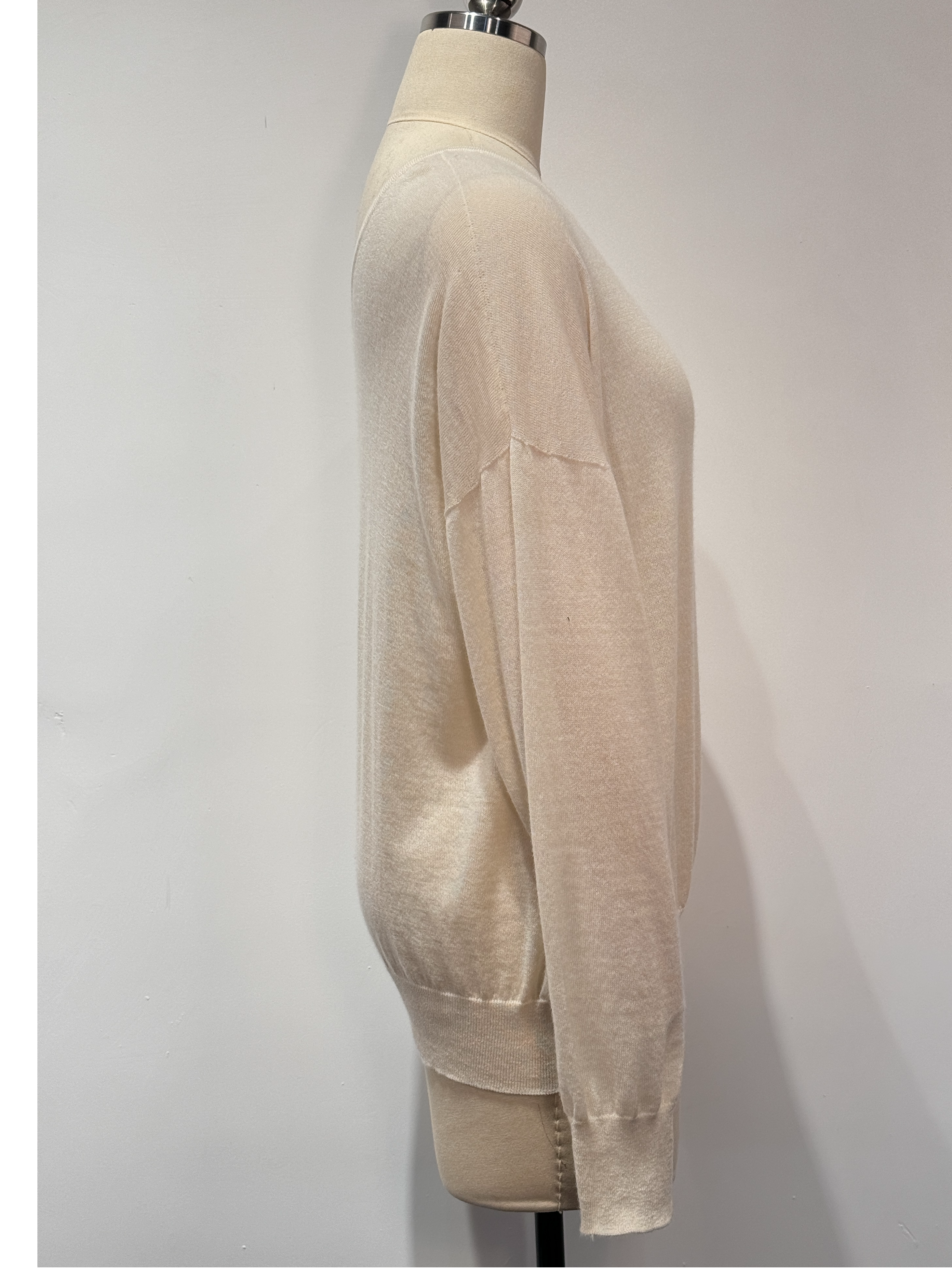 100% Cashmere Seamless V-Neck Basic Style
