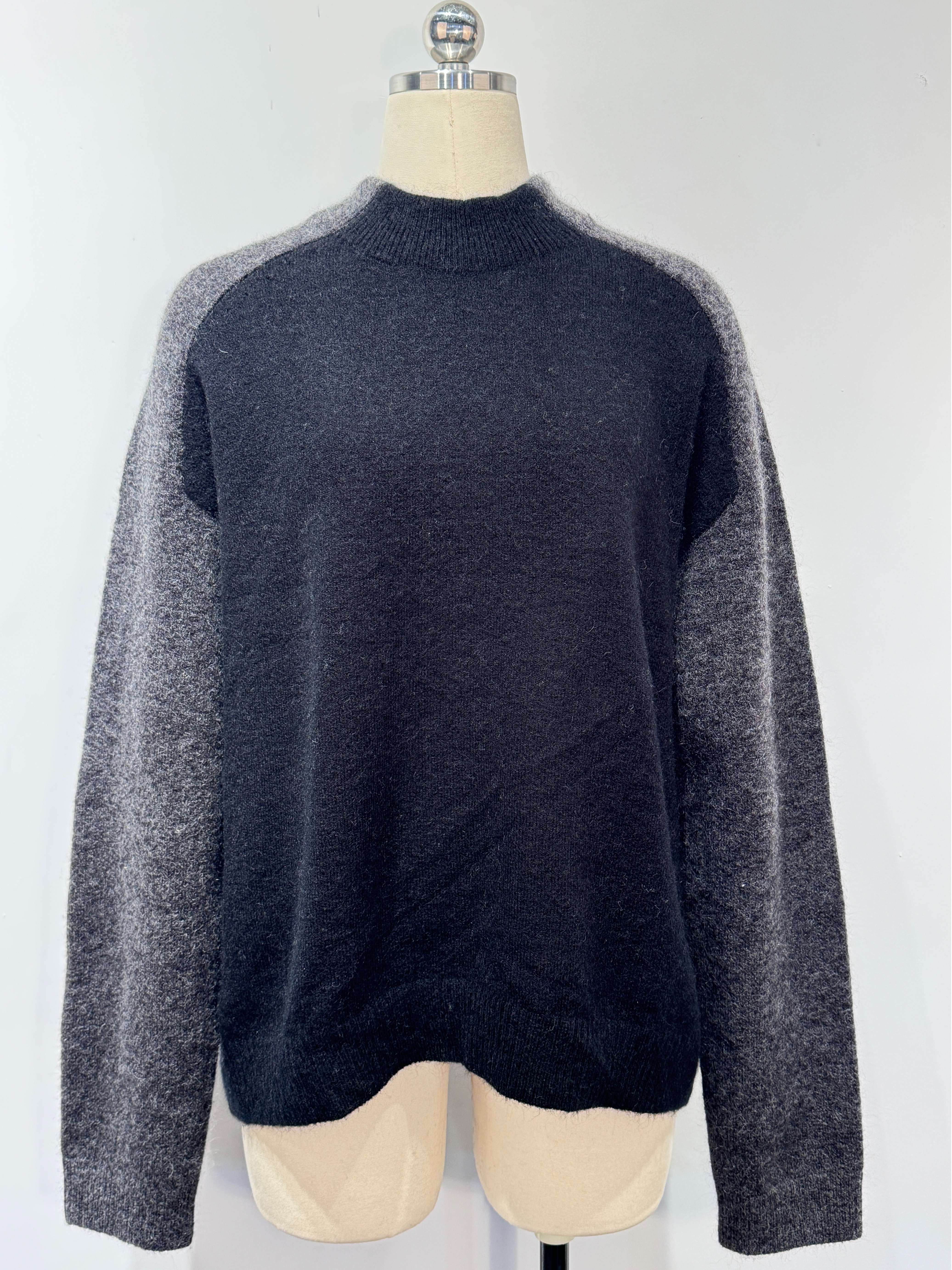  Women's Raglan Sleeve Pullover