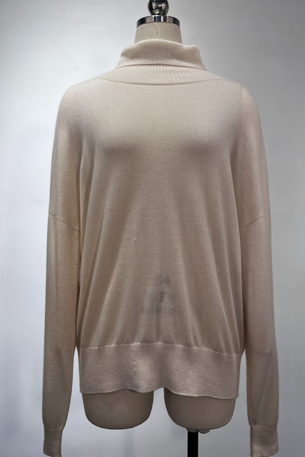Cashmere Seamless Women's Turtleneck Pullover