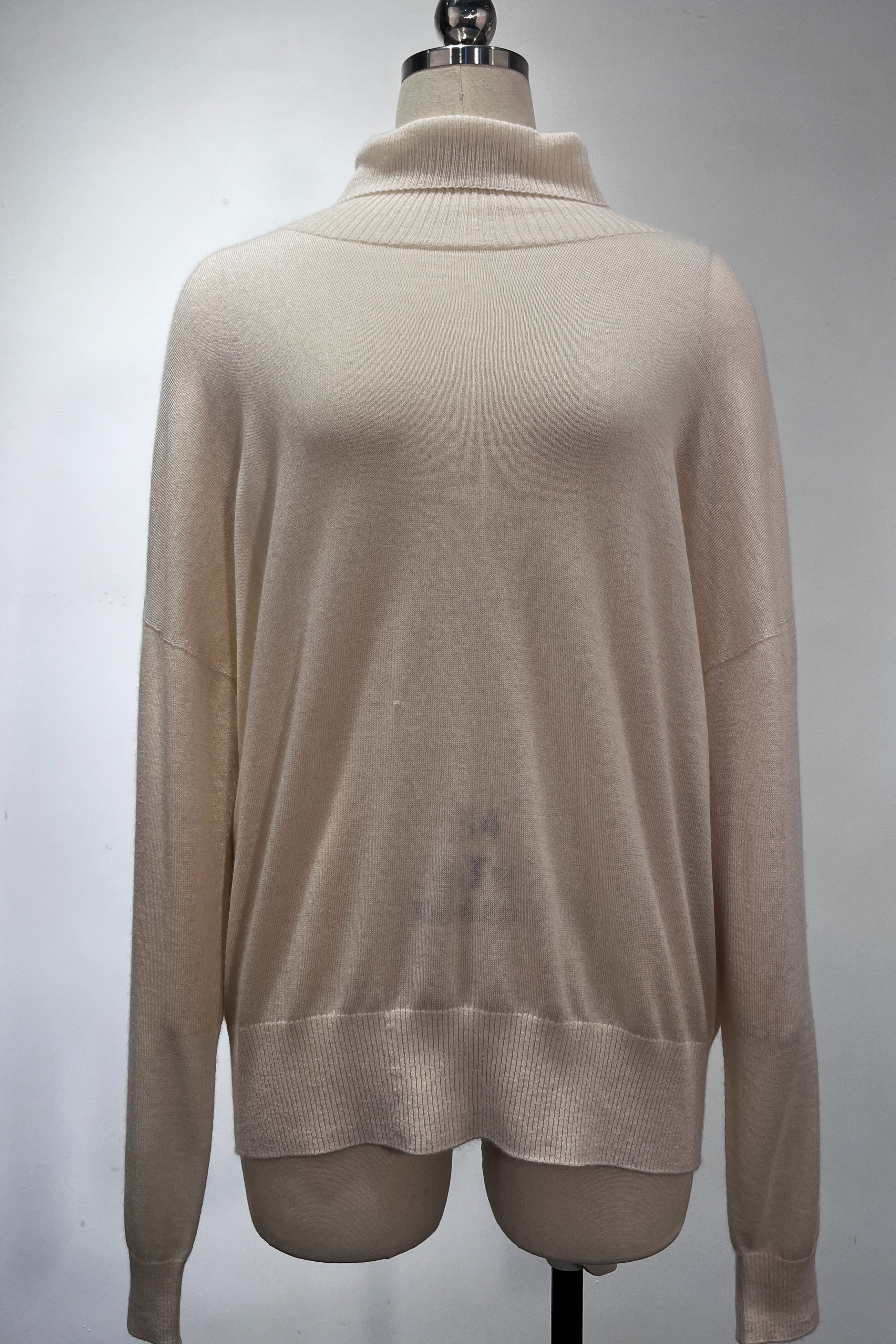 Cashmere Seamless Women's Turtleneck Pullover