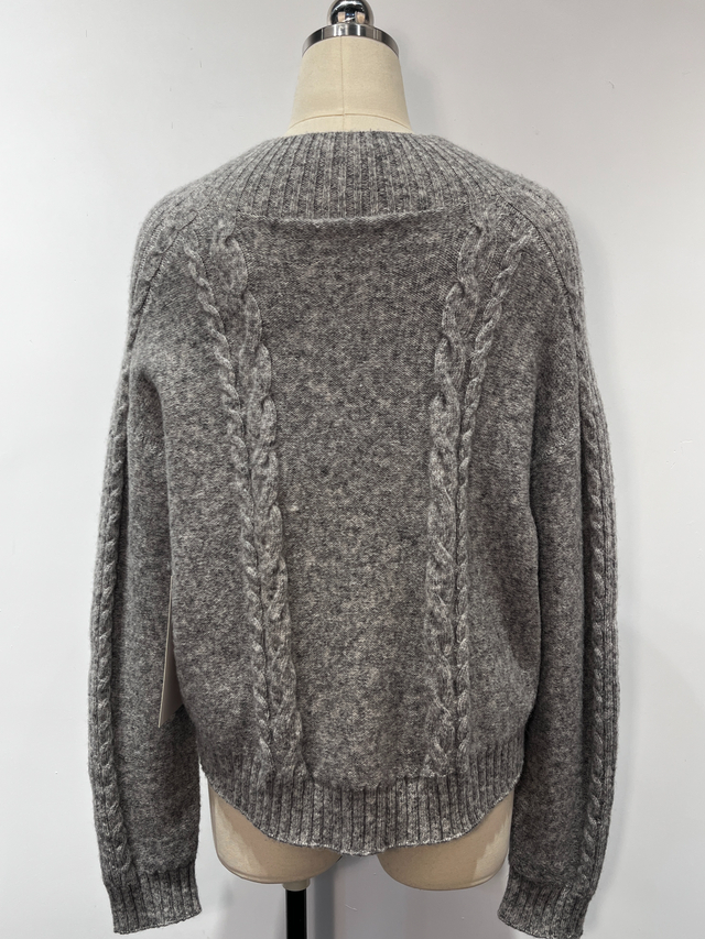 Blend Cable-knit Seamless Sweater