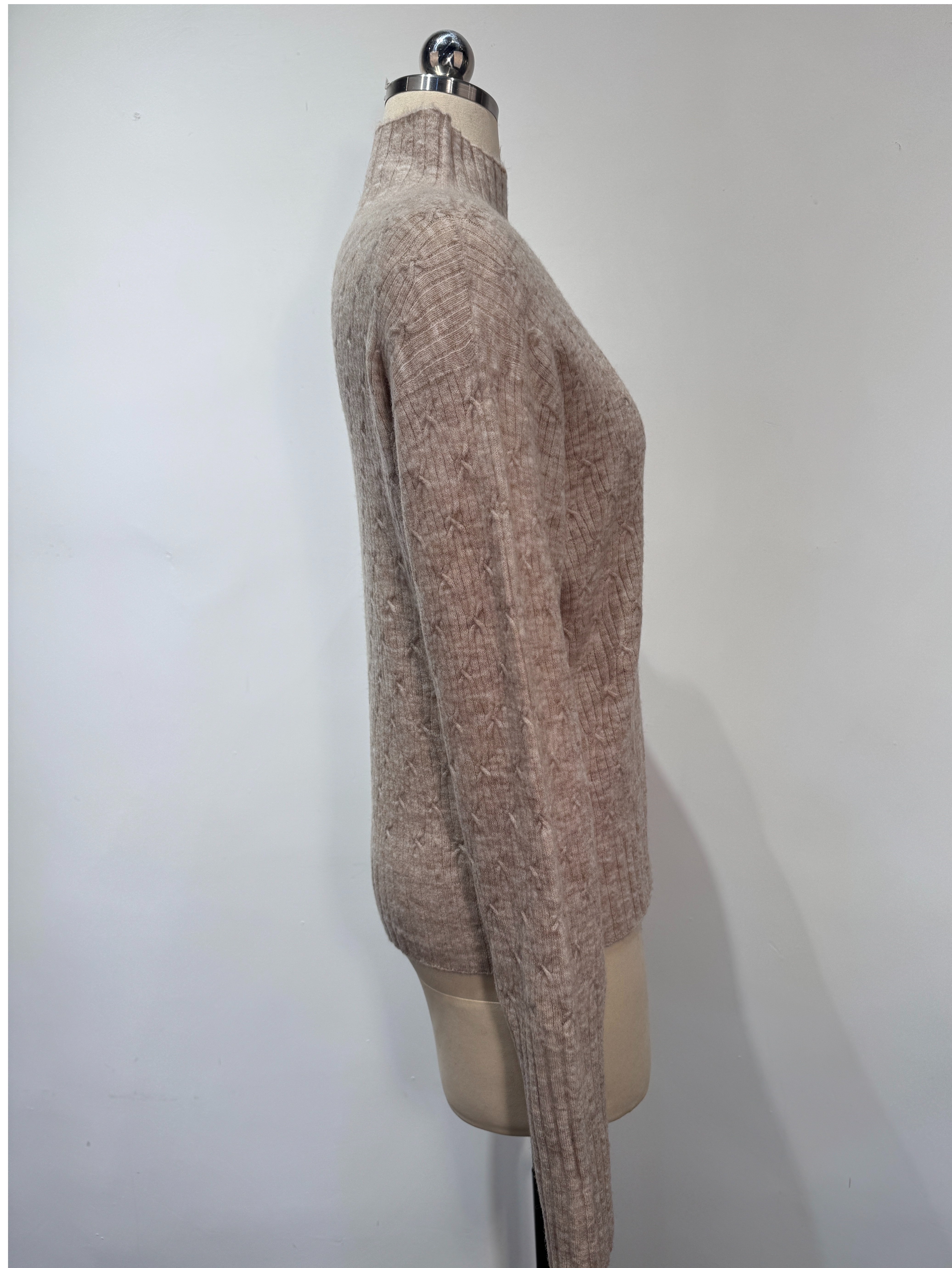 Seamless self-designed Sweater