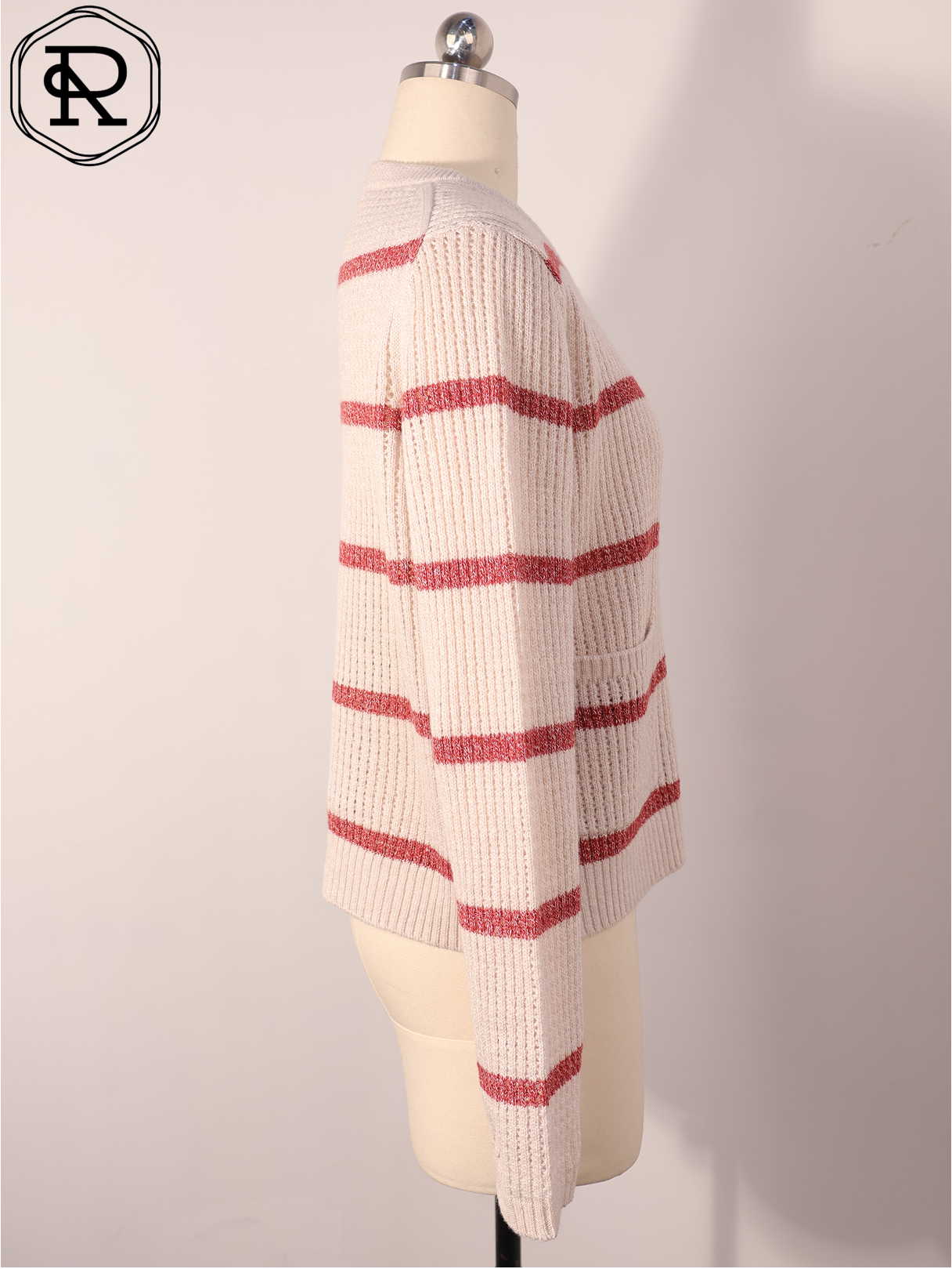 Metallic-gestreifter Rippstrick-Cardigan mit aufgesetzten Taschen