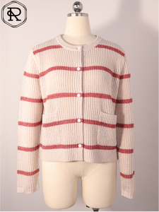 Metallic-gestreifter Rippstrick-Cardigan mit aufgesetzten Taschen