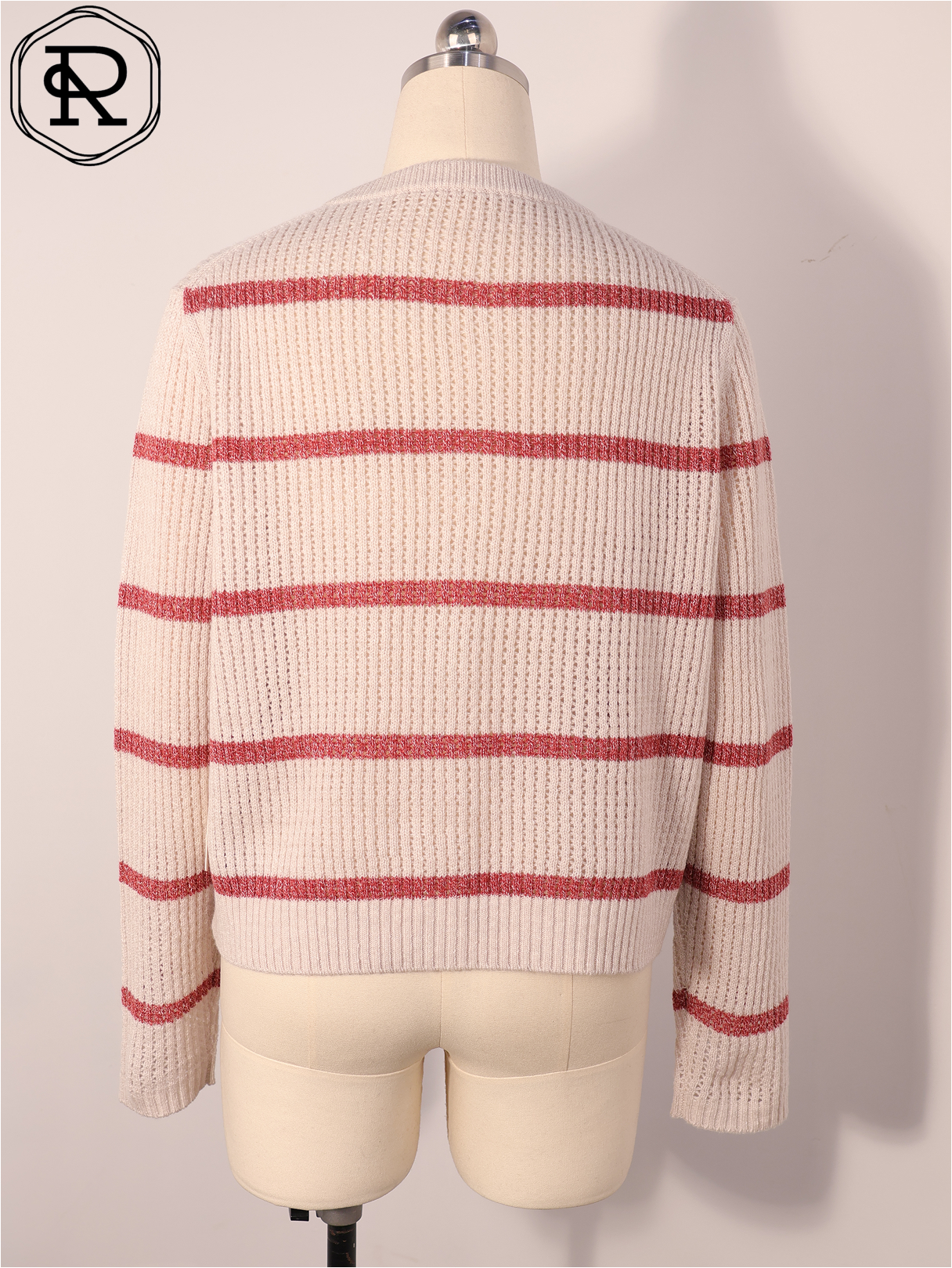 Metallic-gestreifter Rippstrick-Cardigan mit aufgesetzten Taschen